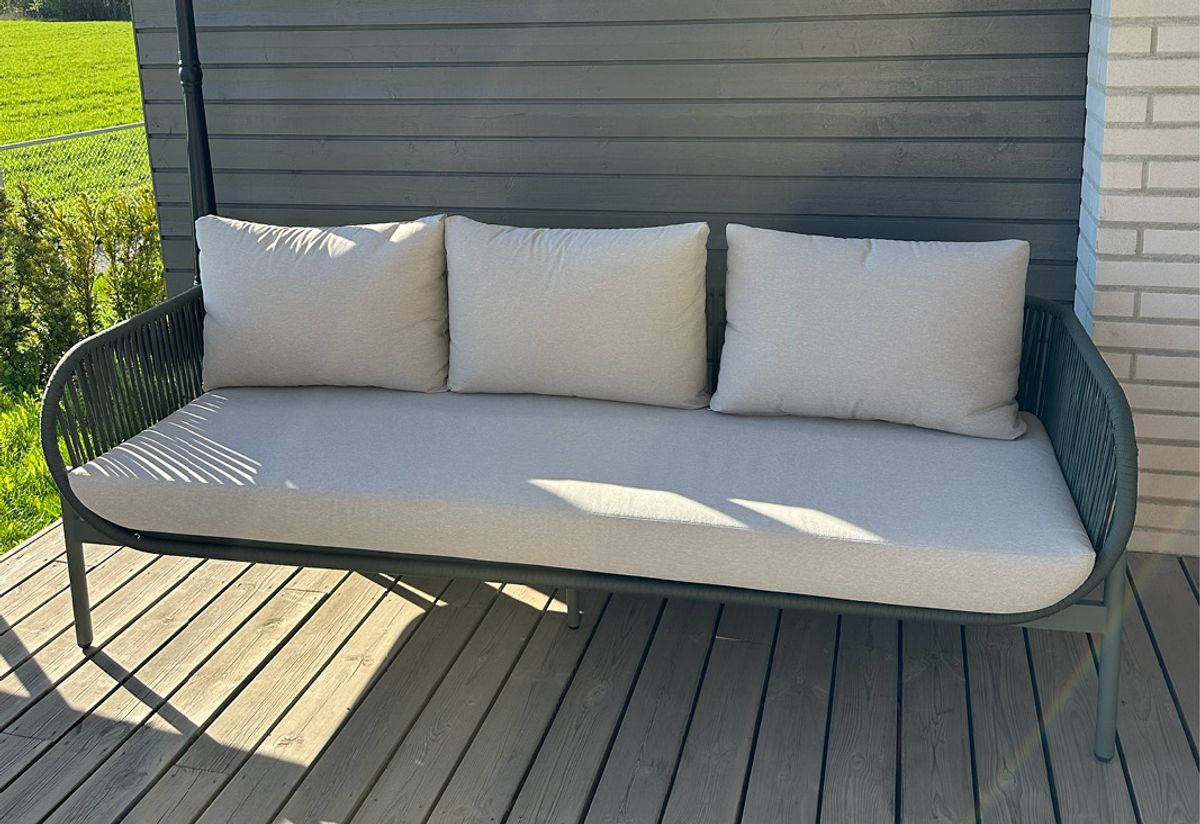 UTSOLGT. Solglimt, grønn/beige. Så mye møbler for pengene!